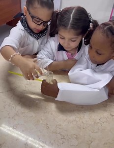 Time for science 🥽🔦🌡🔎 Kg 3 Garden | GKIS Public Page