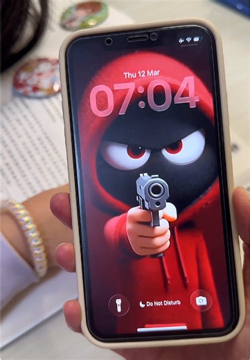 Download Cool Live Wallpapers for Your Phone