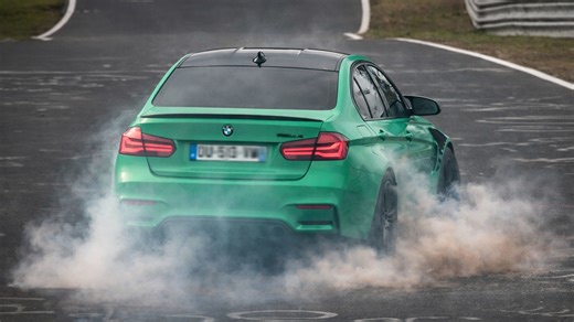 Slippery Moments Create Smoke But Cars Stay Controlled Nürburgring