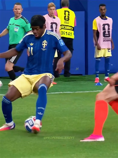 10/10 Nutmegs💀