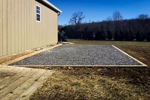 Quel gravier choisir pour une terrasse sur plot, pose réussie !