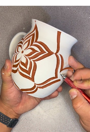 Carving Flower Patterns on Sgraffito Mugs