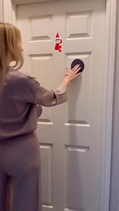 Easy Elf Idea! Our Elf on the Shelf turned the bedroom door into a snowman! ☃️ This easy Elf set up only took 5 minutes. Your kids are sure to love this one! 🎅 Be sure to check back @heyitserintay for more Christmas and DIY decor ideas! • • • #ElfOnTheShelf #ElfOnTheShelfIdeas #ChristmasElf #HolidayFun #KidsChristmasActivities #ParentingHacks #ChristmasTraditions #HolidayCheer #MerryAndBright #NorthPoleFun #ElfAntics #ChristmasMagic #HolidayInspiration #KidsHolidayFun #ChristmasIdeas #HolidayAc