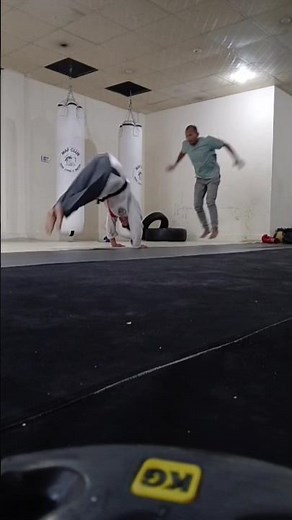 Dive Roll Tutorial | Parkour Safety Roll | How to Roll from Height #challenge #martialarts