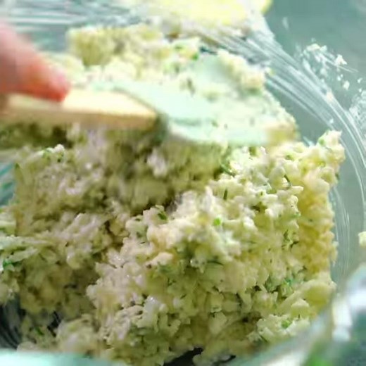 Low Carb Blumenkohlsalat mit nur 5 Zutaten – ein Body Kitchen® Rezept