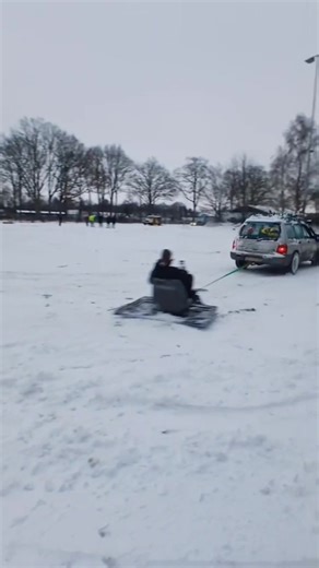 “Slipling and sliding” 😎 #snow #jdmcars #cartok #sneeuwpret #subaru @ital_anne