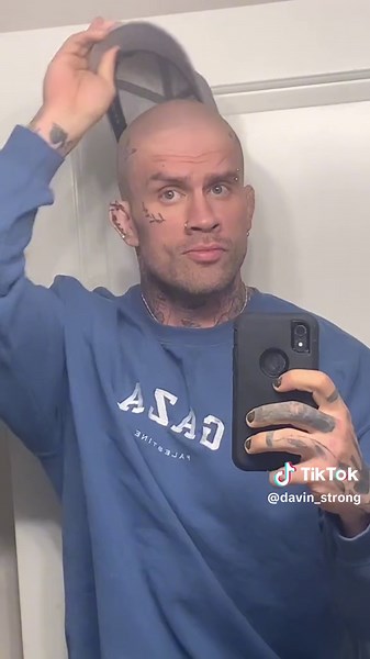 Are you team face or team thighs??? #face #body #fitness #jawline #tattoo