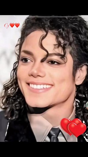 Cy❤️❤️ 😢Hello to everyone, to all the Flowers and to such sincere friends, as today is my birthday, it's nice a little word coming from you, may God bless you | Cyril Famona