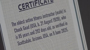 Arizona man celebrates Guinness World Record as oldest personal trainer