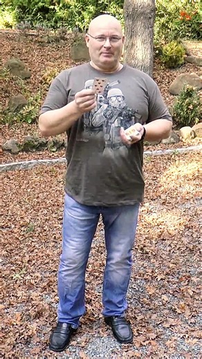 #Extreme Playing Card Throwing Accurate and Dangerous？ Teil 1