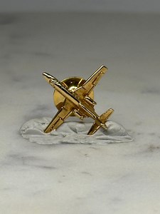 Jet Airplane Lapel Pin: Gold Tone Metal - Vintage Aviation Accessory - Etsy