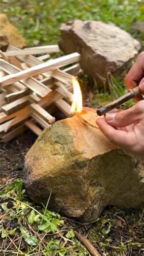 Survival Fire Tips for Outdoor Adventures 🔥 #bushcraft #camping #survival #outdoors