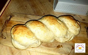 You don't have to be a baker to have the wonderful smell of fresh baked bread with this quick & easy recipe. Only 1 & 1/2 hours or less from flour to spreading butter, this recipe is great straight out of the oven, toasted later, or shaped into smaller loaves for sub sandwich rolls. 🥖🍞🥪🧈❤ | Southern Stirred