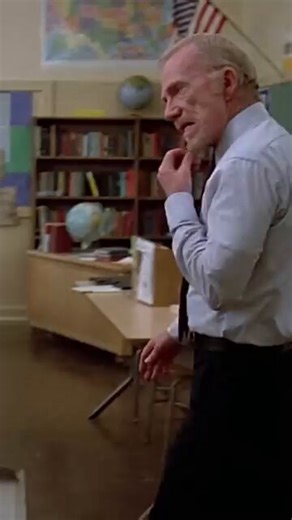 Fast Times at Ridgemont High is the most honest teen movie ever made.No capes, no superpowers, just awkward sex, bad jobs, and Mr. Hand destroying dreams.Everything after it has been coping.🎬🎥 Fast Times at Ridgemont High🔥❤️
