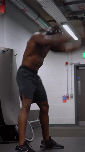 This one’s for the athletes who train for function, not just flex.  The Swimmer Row + Devil’s Press combo lights up your back, shoulders, core, and lungs all at once — a movement that demands control, coordination, and raw power. Train for real-world strength. Train to move better. #FunctionalTraining #FullBodyWorkout | Juniorthemover | Facebook