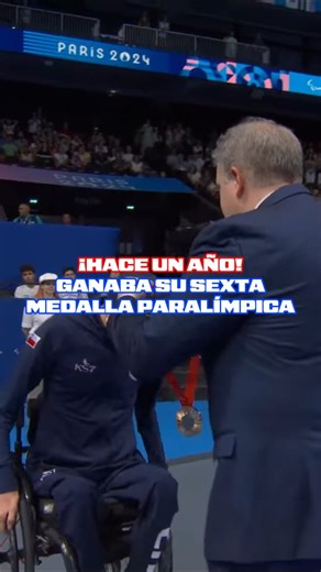 Hace un año, Alberto Abarza ganaba su tercera medalla en París 2024 y con ello su sexta medalla paralímpica. Con tiempo de 04:22.18 en la final de los 200 metros libre S2, Abarza se quedaba con el tercer lugar y su palmarés en la cita de los agitos quedaba conformado así: Tokio 2020: 🥇🥈🥈. París 2024: 🥉🥉🥉. Leyenda pura. | Comité Paralímpico de Chile