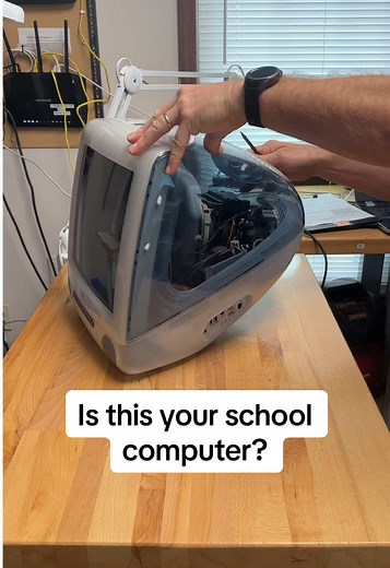 Recuerdo del iMac G3: El corazón de las aulas