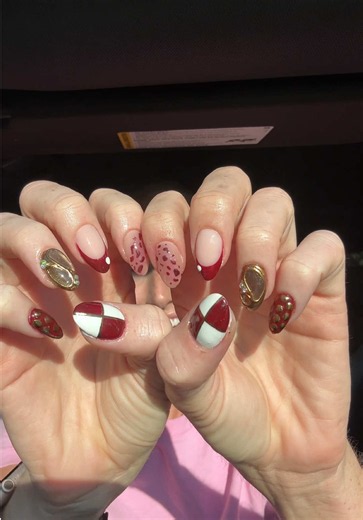 House buying nails honeyy — closing dates and nail designs