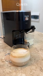 ☕✨ Cafetera Multi Cápsulas 4 en 1 LatteBlend QTCMT70 Quanta Prepará tu espresso, capuchino o café con leche como un profesional, cada taza es una experiencia premium. ¡Convertí tu casa en tu propia cafetería hoy! 🔖 Precio: Gs 1.252.380 | I.V.A. Incluido 💳 11x de Gs 113.852 sin intereses ⚠️ El precio puede sufrir variaciones según el cambio del día 🔗 Ver más info en nuestra web: quanta.com.py 🚚 Envío gratis en compras desde Gs. 150.000 ✨ 12 meses de garantía 📞 Ventas y soporte técnico Quanta