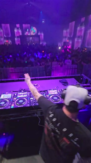 The final two shows of the Left For Dead Tour are upon us!!! Friday 4-12: Sante Fe @ Meow wolf Saturday 4-13: Austin @ Kingdom Can’t wait to go out with a bang 🤠🤠🤠🤠 Should I finally put this on soundcloud as a lil post tour treat?! 👀 | SubDocta