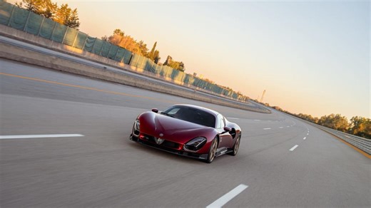 Watch the Alfa Romeo 33 Stradale Test at the High-Speed Nardò Ring
