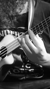 Here are 10 classic guitar riffs on Ukulele! 🤘🎸 THE RIFFS⇲ 1. Little Wing by Jimi Hendrix 00:00 2. Thunderstuck by AC/DC - 00:36 3. Sweet Child O Mine by GNR 01:03 4. Kashmir by Led Zeppelin 01:25 5. Johnny B Goode by Chuck Berry 01:53 6. Enter Sandman by Metallica 02:11 7. Paranoid by Black Sabbath 02:27 8. Slither by Velvet Revolver 02:38 9. Smoke On The Water by Deep Purple - 02:53 10. Layla by Eric Clapton 03:12 #ukulele #guitar Http://www.youtube.com/karlgolden | Karl Golden Music Educati