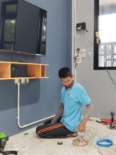 ติดตั้งปลั๊กไฟ ep 3 ร้อยสายเข้าท่อติดตั้งอุปกรณ์เสร็จ #ไฟฟ้า #ช่างไฟฟ้า #diy #รับเหมาไฟฟ้า #ขอบคุณ