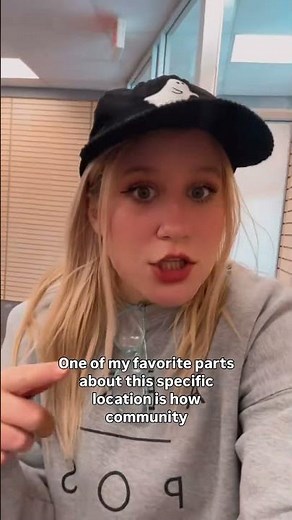 What would you have art student out on the windows? 👀