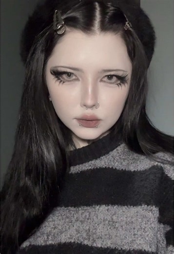 💅🏻💅🏻💅🏻 #makeup #asianmakeup #y2k #fypシ | Makeup Y2K