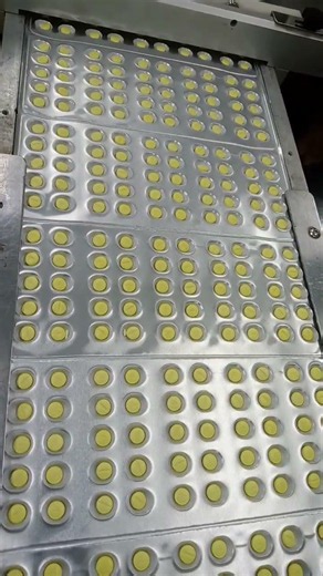 बंदरों #machine #blisterpackagingmachine #soap #satisfying #smallindustries #satisfying