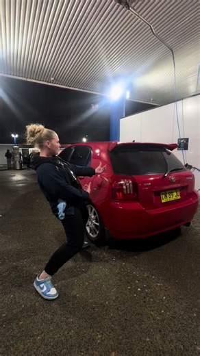 Expert Tivo Washers: Professional Car Cleaning Services