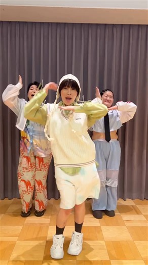 MyM on Instagram: "テレビ東京「プレミアMelodiX!」でMyMが生歌唱しました🔗🔗🔗衣装かわいいでしょ💋💋💋 #mym #マイムー #超namaiki #プレミアmelodix"