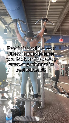1. Builds & repairs muscle Every workout creates tiny muscle tears. Protein provides the amino acids your body needs to repair those muscles, helping them grow stronger and more defined. 2. Supports fat loss Protein helps preserve lean muscle while in a calorie deficit and has a higher thermic effect, meaning your body burns more calories digesting it. 3. Keeps you full longer Protein slows digestion and stabilizes blood sugar, helping reduce cravings and overeating throughout the day. 4. Improv