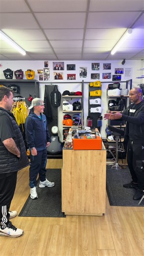 Wow… what an absolute pleasure 👊 Getting to kit out my best pal Tony Oakey’s son, Tony Junior, as he starts his boxing journey with Warriors ABC (Portsmouth) meant more than words. An emotional reunion with a former British Commonwealth & WBU World Light Heavyweight Champion — a man I shared countless rounds, training camps, and battles with at home and abroad. Those days helped shape my own career and title wins, so being able to help set his son up for the start of his journey was the least I