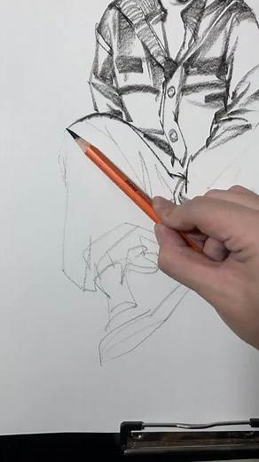 I really love using side strokes #FigureSketching #ArtStudents #DrawingProcessShare | Content Connect