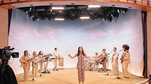 Watch Lorde Kick Off Corden Residency With “Solar Power” Performance