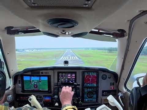 Beechcraft Baron landing in gusty winds