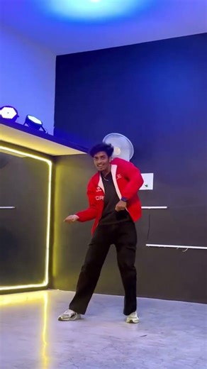 My take on the Macarena dance from Moonwalk 💃