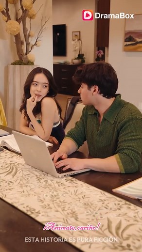 Ver la película completa🔗https://short.inbeidou.ai/link/dramabox/serial/2esiMUZe/12 ⬆️⬆️Haz clic en el enlace para descargar la aplicación Busca el título: “¡Anímate, cariño! (Doblado)” para ver el cortometraje dramático completo⬆️⬆️ 📺Sinopsis:🔥🔥🔥"Ana, la mascota del equipo de animadoras del instituto sufre el acoso del abusón de la escuela. Además, un tornado destruye su casa, lo que la obliga a mudarse con su archienemigo de la infancia, al que lleva años sin ver, y que tiene el cariñoso 