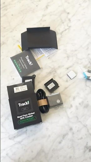Tracki GPS Unboxing