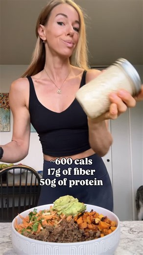 Sarah Bouchard | Nutrition Coach & Educator on Instagram: "The bowl I have had almost daily for years It worked during fat-loss, and it still works at maintenance You’ll find all of the components for this bowl in my Mix & Match Meal Prep Guide (psst…it’s free) Just drop the word BOWL and I’ll send it your way! ✨ This is made with the following recipes found inside the guide: ✅ Extra lean beef crumble - 130g (cooked) ✅ Roasted corn - 100g ✅ Air-fried butternut squash - 150g ✅ Carrot-apple salad