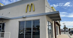McDonald's Pays Big Fine After Mouse Droppings Found in Cheeseburger, Decomposing Rodent in Restaurant