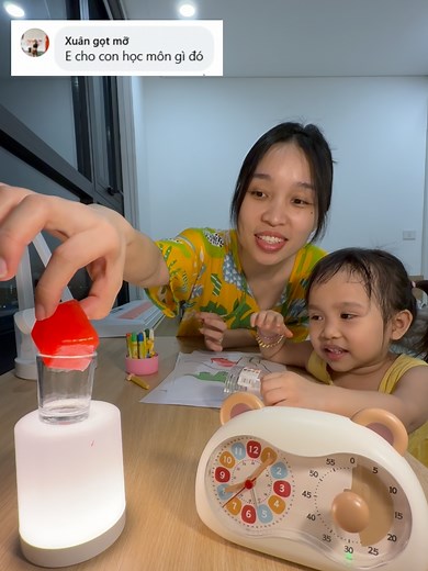 Dạy con tô màu cho bé: Bắt đầu từ đâu để trẻ không chán