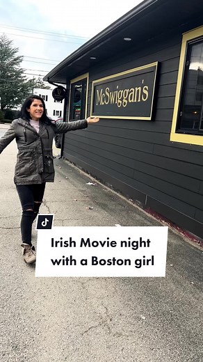 I created the most EPIC movie night at home watching Martin McDonagh’s new movie “The Banshees of Inisherin,” a dark comedy that takes place in Ireland starring Colin Farrell and Brendan Gleeson—about two friends that have a fallout. It was nominated for 8 Golden Globes, including Best Picture. Given my Irish heritage and Boston roots, I have a strong connection to both Irish culture and food—so I went on a search to find some delicious pub eats to enjoy while watching the movie. It was so much 