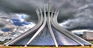 10 Weird, Strangest and Wonderful Buildings That Can Take Your Breath Away.