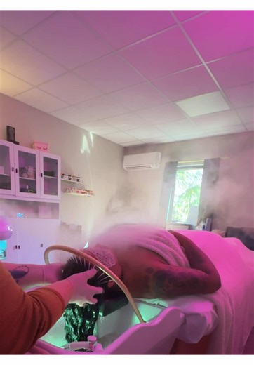 ✨The magical feeling you get when the waterfall turns on ✨Gets me everytime! #japaneseheadspa #headspa #scalpmassage #spa #massage #relax #aromatherapy #girltherapy #pamperyourself #youdeserveit #stressrelief #migrainerelief #selfcare