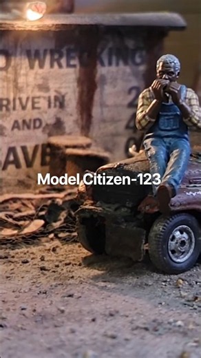 Model Citizen Tiny Worlds w/AI 1/64 "Johnny Plays the Blues" Dicks Auto Wrecking Diorama NEW!