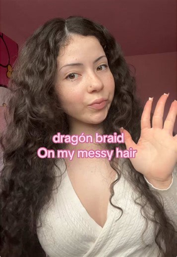 Tutorial de trenza dragón para cabello desordenado