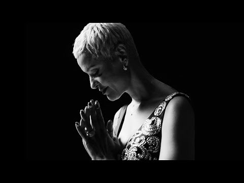 MARIZA - Lágrima [Official Music Video]