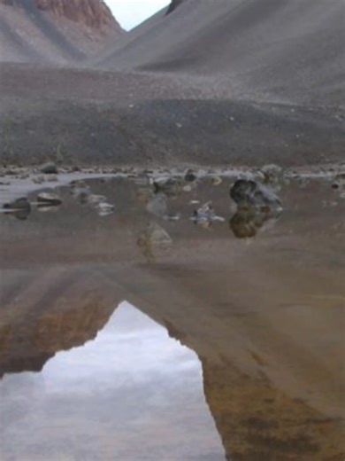 Don Juan pond -the saltiest body of water on Earth. No, not the Dead Sea. Given that pretty much everything freezes solid in Antarctica during winter, including the surface of the sea, it’s surprising that some things don’t. One of those things is Don Juan Pond. It is a hypersaline pond, discovered in 1961 and located in the Wright Valley in the McMurdo Dry Valleys of Antarctica. This area is one of the driest and coldest deserts on Earth and often used as an analogue for Mars. Lt. Don Roe and L